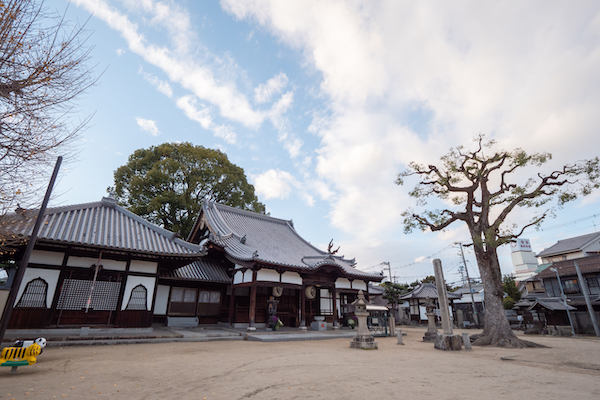 常光寺の境内