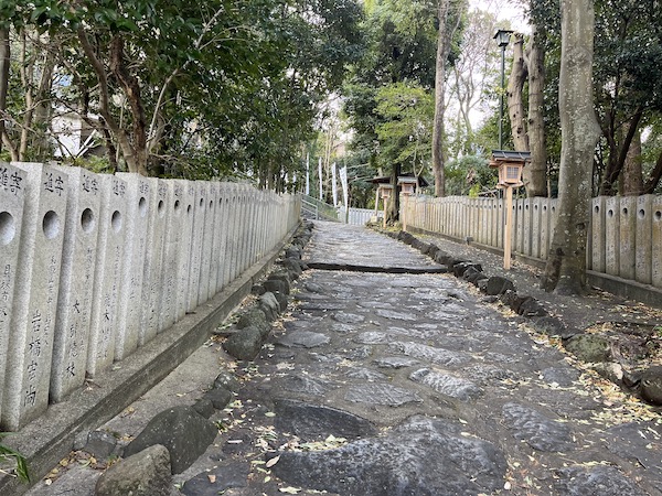 石切劔箭神社上之社の石畳