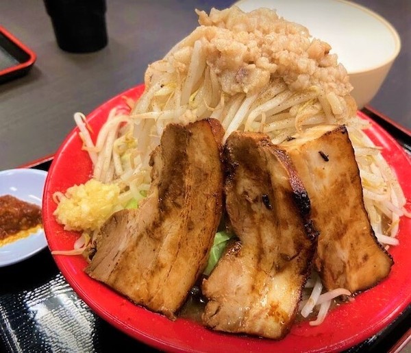 釈迦力 雄 柏原店のデカ盛りラーメン